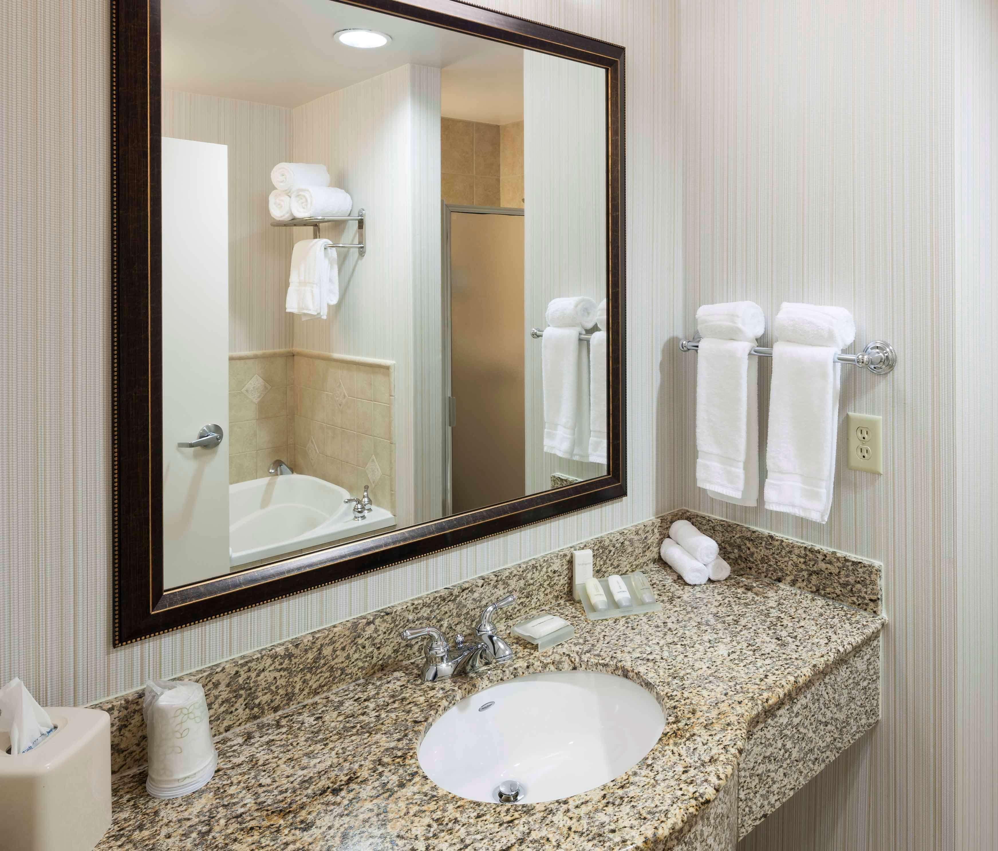 Hilton Garden Dallas 3*