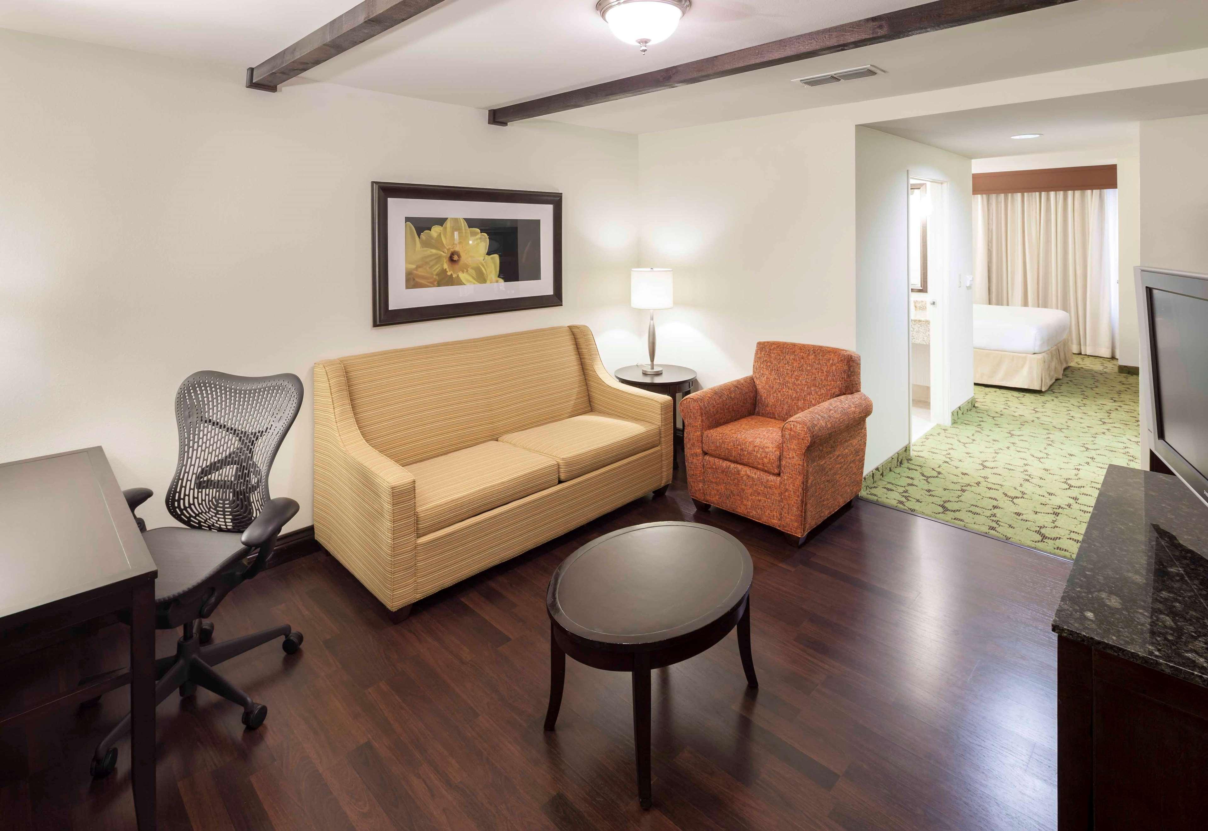 Hilton Garden Dallas Lewisville