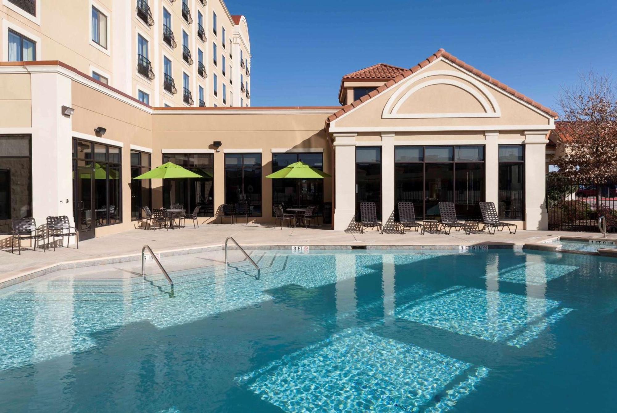 Hilton Garden Dallas Hotel 3*